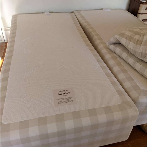 Hastens Superia ll split mattress with BJX topper - Picture 4 of 9